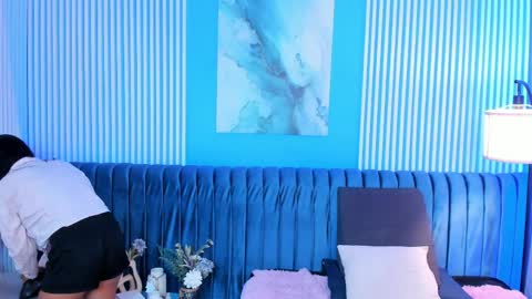 Mila and samy online show from April 4, 2026, 1:41 pm