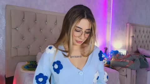Snapshot of mila_smirnovavk chatting on April 22, 2026, 3:31 am MILA online show from April 22, 2026, 3:31 am