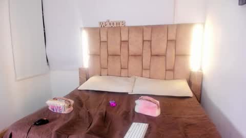 Mila  online show from February 20, 2026, 6:26 am