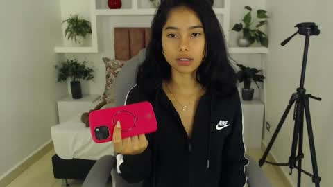 milaa_star online show from February 7, 2026, 4:16 am