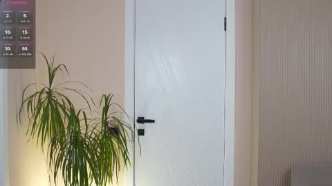 Mila and u can call me sweet bunny online show from November 24, 2025, 10:04 am