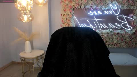 Mila online show from December 15, 2025, 4:28 am