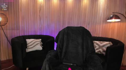 Snapshot of milacoleman chatting on April 19, 2026, 10:45 pm Mila online show from April 19, 2026, 10:45 pm