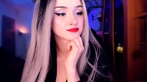 Snapshot of miladyjolie chatting on January 9, 2025, 3:36 am MiladyJolie online show from January 9, 2025, 3:36 am