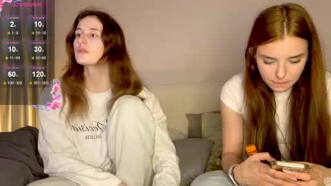 Snapshot of milaelin chatting on July 19, 2026, 10:24 pm Mila online show from July 19, 2026, 10:24 pm
