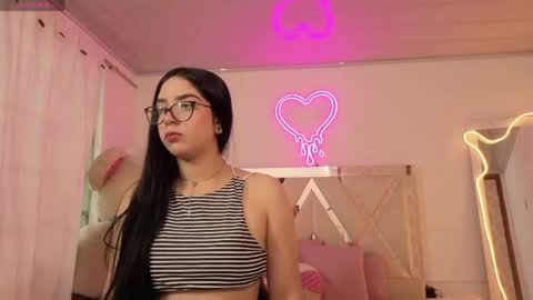 Snapshot of milah_tay chatting on April 13, 2026, 11:37 am milah_tay online show from April 13, 2026, 11:37 am