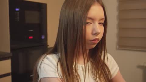 Snapshot of milaice chatting on February 12, 2026, 1:06 pm Mila online show from February 12, 2026, 1:06 pm