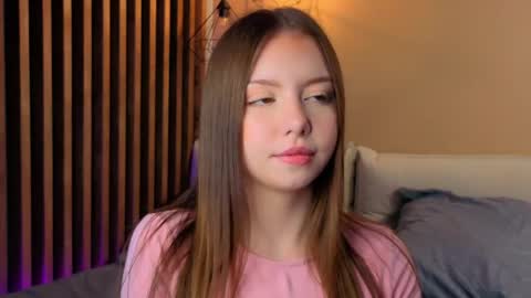 Mila online show from April 23, 2026, 3:14 pm