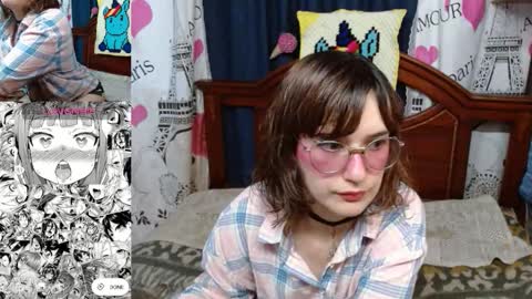 Mila-Lunala online show from October 23, 2025, 8:07 pm