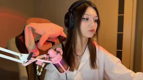 Snapshot of milamiuu chatting on January 12, 2026, 9:47 am milamiuu online show from January 12, 2026, 9:47 am