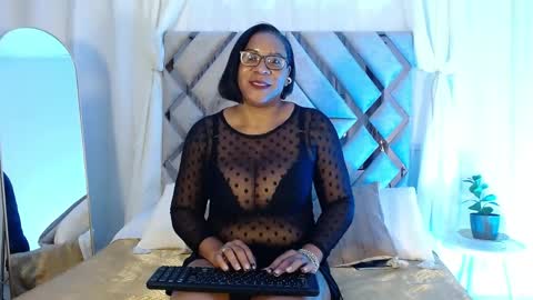 MilaMonroeXX online show from May 9, 2026, 3:34 am