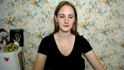Milana online show from September 29, 2025, 6:40 am
