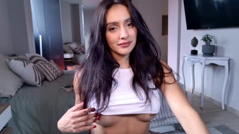 milana online show from March 26, 2026, 9:53 pm