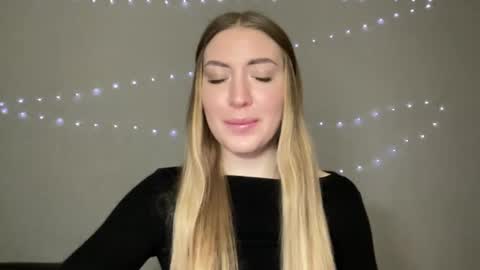 Milana online show from December 8, 2024, 6:17 pm