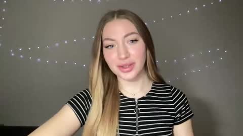 Milana online show from December 12, 2024, 7:15 pm