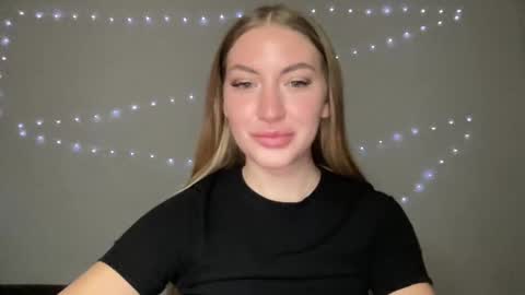 Milana online show from December 23, 2024, 12:19 pm