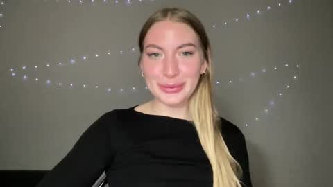 Milana online show from December 24, 2024, 6:50 pm