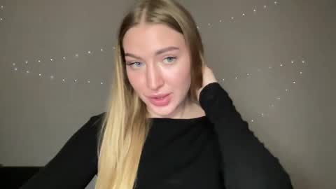 Milana online show from December 26, 2024, 5:08 pm