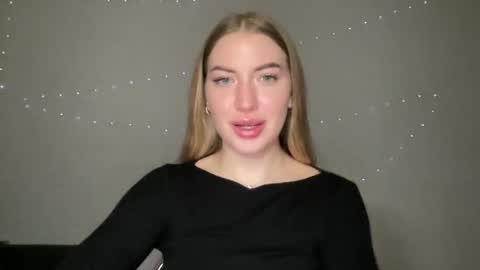 Milana online show from December 27, 2024, 6:53 pm