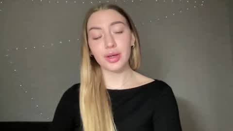 Milana online show from December 28, 2024, 4:30 pm