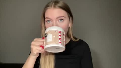 Milana online show from January 10, 2025, 7:00 pm