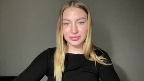 Milana online show from January 20, 2025, 6:43 pm