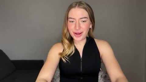 Milana online show from February 7, 2025, 7:27 pm