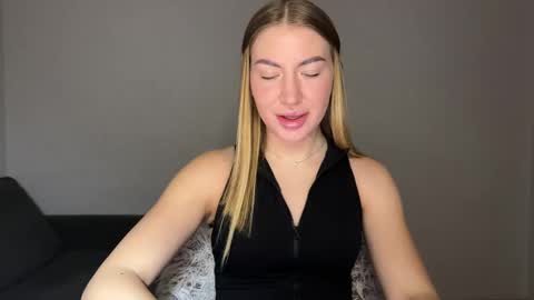 Milana online show from February 9, 2025, 5:54 pm