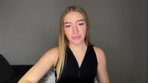 Milana online show from February 10, 2025, 2:05 pm