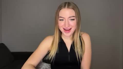 Milana online show from February 11, 2025, 5:07 pm