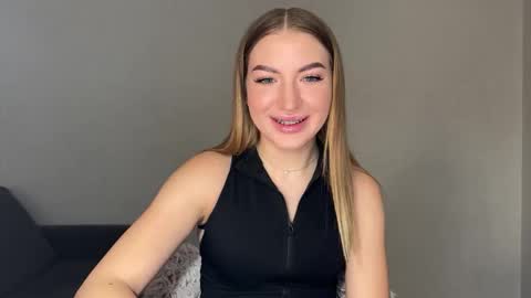 Milana online show from February 13, 2025, 11:39 am