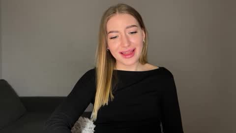 Milana online show from February 15, 2025, 6:12 pm