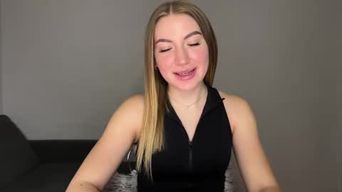 Milana online show from February 17, 2025, 6:26 pm