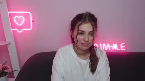 milanaangelas online show from December 6, 2024, 10:27 am