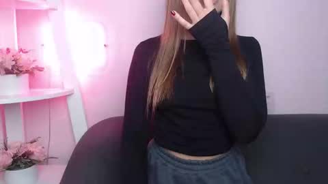 milanaangelas online show from October 11, 2025, 4:55 am