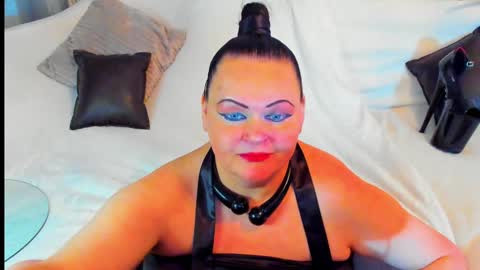 Snapshot of milanabiegert chatting on December 18, 2024, 3:11 pm Lana online show from December 18, 2024, 3:11 pm