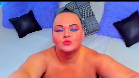 Lana online show from November 11, 2025, 6:24 am