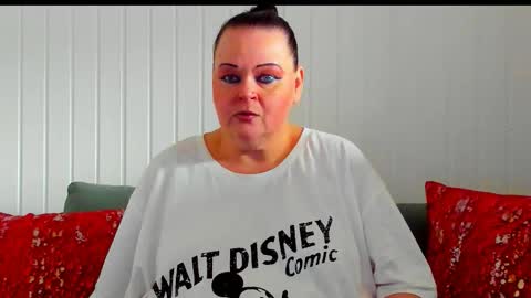 Lana online show from January 19, 2026, 11:03 am