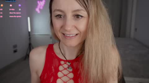 Snapshot of milanacamgirl chatting on May 4, 2026, 5:42 pm Milana online show from May 4, 2026, 5:42 pm