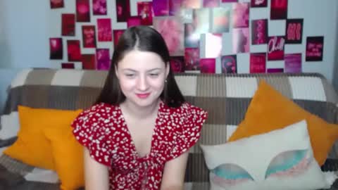 milanaroz online show from March 9, 2025, 5:44 am