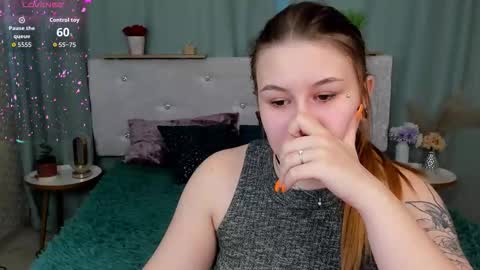 Snapshot of milanaxhoney chatting on February 20, 2026, 6:26 am milanaxhoney online show from February 20, 2026, 6:26 am