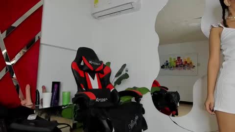 Snapshot of milanhtx2 chatting on March 8, 2025, 1:28 am milanx2 online show from March 8, 2025, 1:28 am