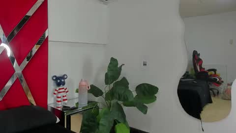 Snapshot of milanhtx2 chatting on December 13, 2025, 8:58 pm milanx2 online show from December 13, 2025, 8:58 pm