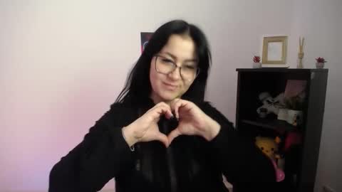 milania_milaa online show from October 22, 2025, 8:03 am