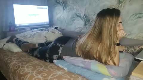 Snapshot of milannka chatting on October 8, 2025, 9:01 pm Milannka online show from October 8, 2025, 9:01 pm