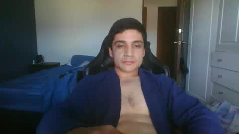 milanovalentine online show from December 19, 2025, 9:11 pm