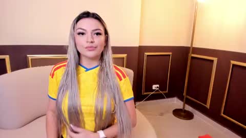 Snapshot of milaowens chatting on July 7, 2026, 12:53 pm Sexy Mila online show from July 7, 2026, 12:53 pm