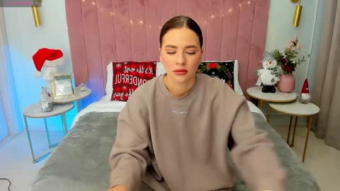 Snapshot of milavox chatting on December 22, 2024, 5:34 am Mia online show from December 22, 2024, 5:34 am