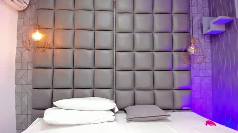 Snapshot of mile_u chatting on January 31, 2025, 4:03 am Milena online show from January 31, 2025, 4:03 am