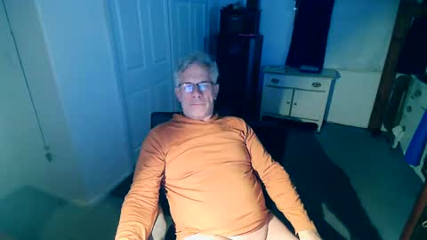 Snapshot of milehi1958 chatting on February 12, 2025, 11:40 am Milehi1958 online show from February 12, 2025, 11:40 am